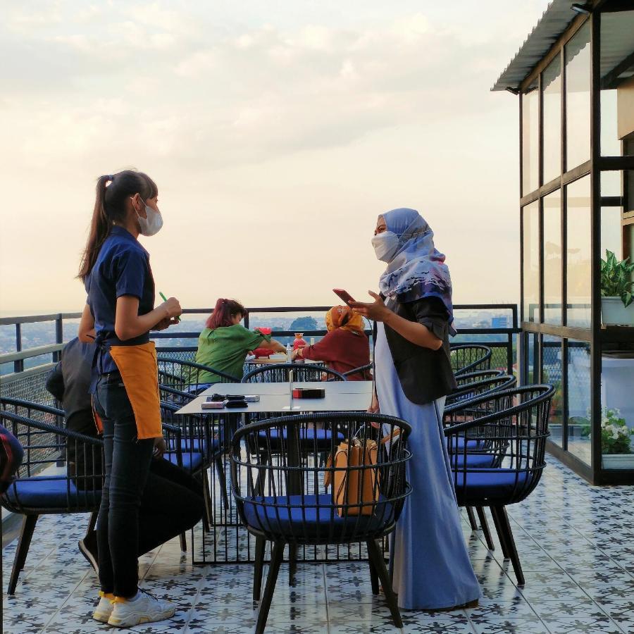 Kala Hotel Semarang Jomblang Экстерьер фото