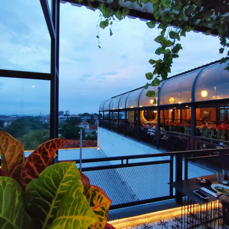 Kala Hotel Semarang Jomblang Экстерьер фото