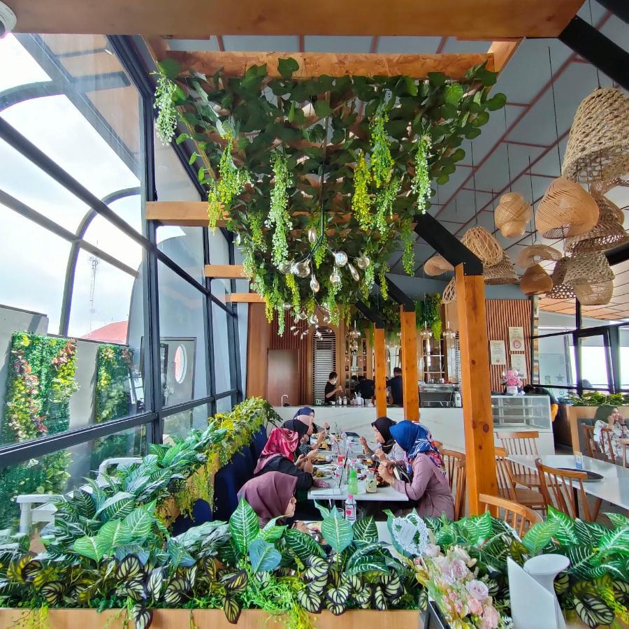 Kala Hotel Semarang Jomblang Экстерьер фото